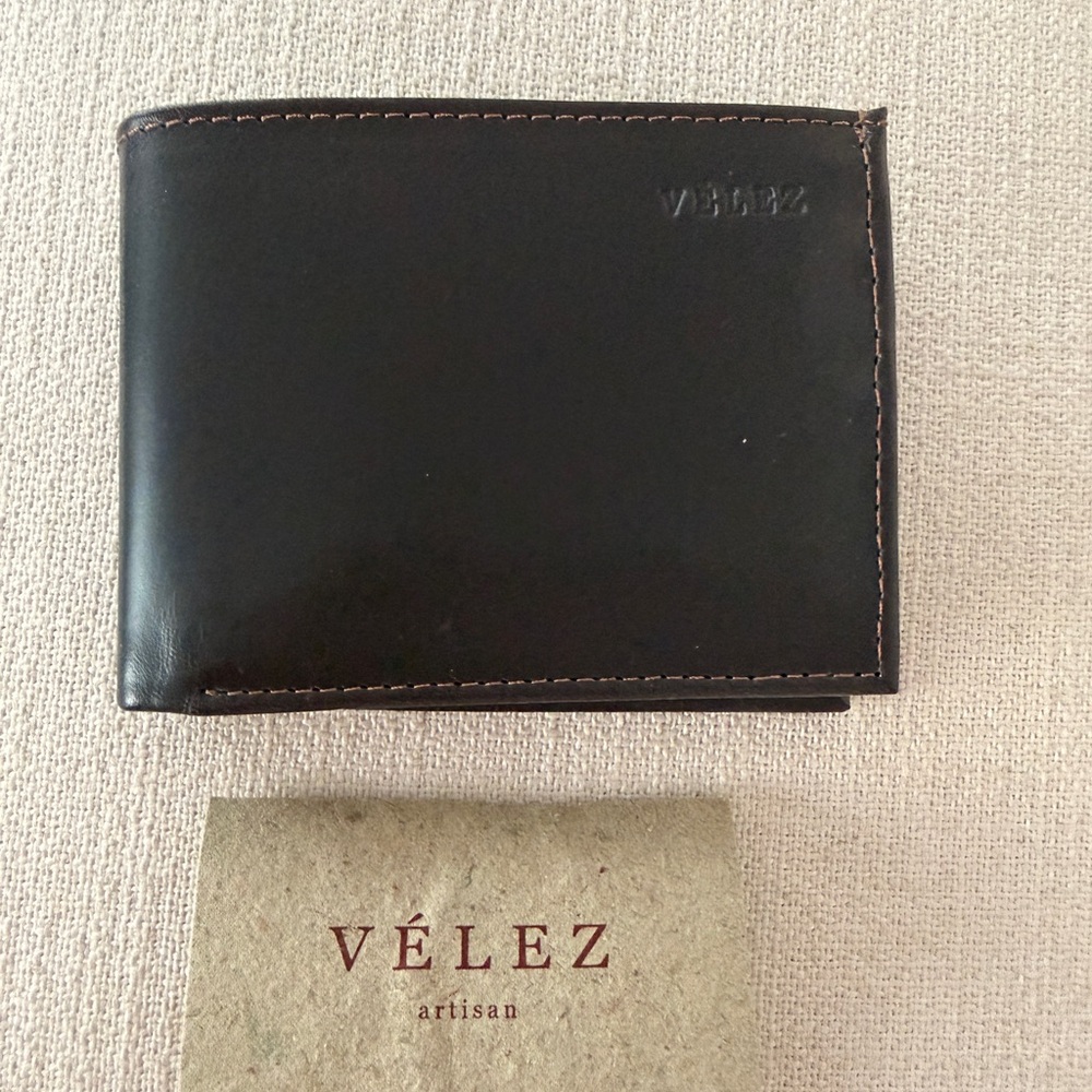 Artisan Black Leather Wallet for Men